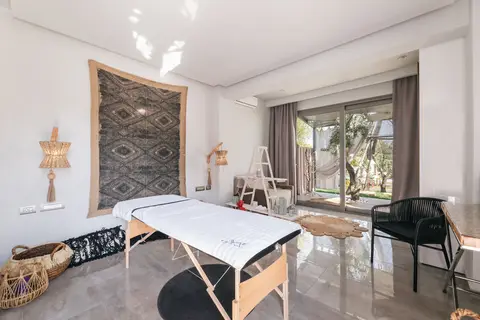 Blue Carpet Luxury Suites in Πευκοχώρι — foto 12