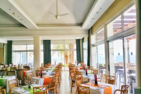 Cynthiana Beach in Paphos — foto 19