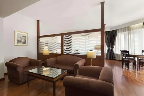 Howard Johnson Bur Dubai in Dubai — foto 11