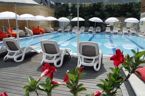 AMH Hotel in Durres — foto 2