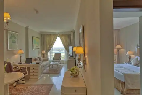 Two Seasons Hotel & Apartments in Dubai — foto 30