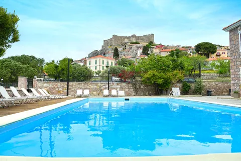 Petrino Apartments in Molyvos