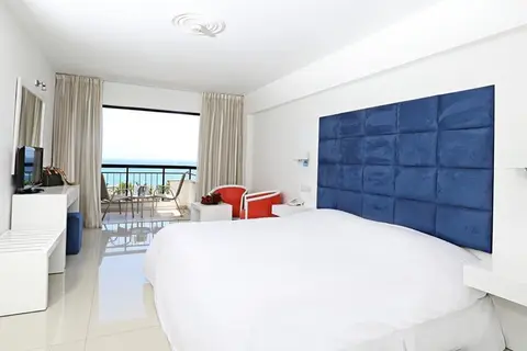 Anastasia Beach Hotel in Παραλίμνι — foto 10