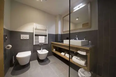 Hotel Monroc in Commezzadura — foto 7
