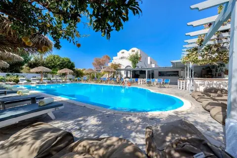 The Mohitero Hotel in SUNFLOWER SANTORINI