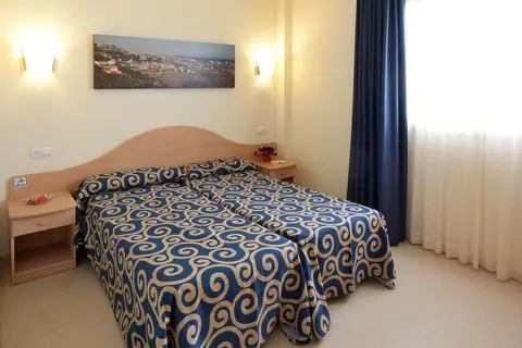 H-Top Royal Sun Suites in Santa Susanna — foto 24