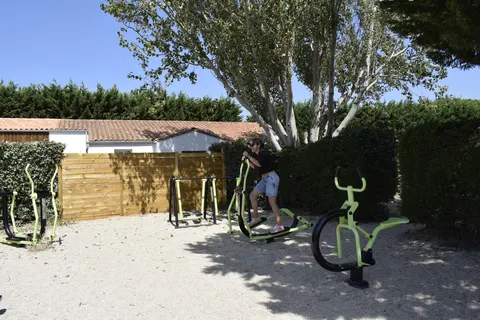 Flower Camping Les Ilates in Loix — foto 20