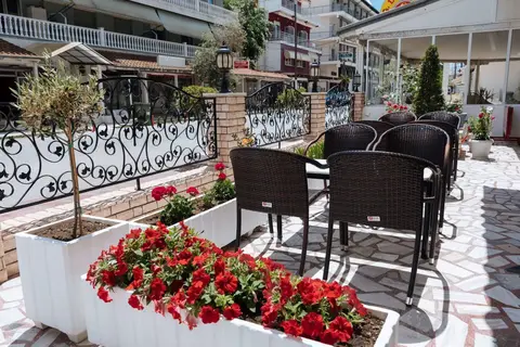 Gold Stern Hotel in Κατερίνη — foto 9