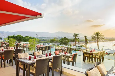 Crowne Plaza Muscat in السيب — foto 30