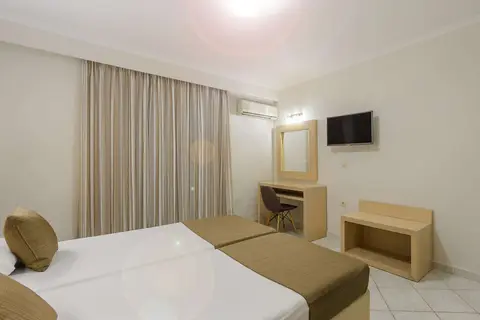 Karras Hotel in Laganas Municipal Unit, foto 4
