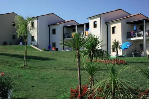 Belvedere Village in Castelnuovo del Garda — foto 23