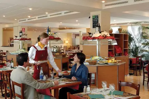 Travelodge Barcelona del Vallès in Barbera Del Valles — foto 20