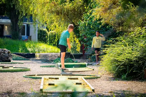 Camping Le Pont De Mazerat in Marcillac-Saint-Quentin — foto 7