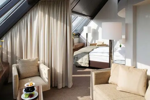 Mövenpick Hotel Hamburg in Hamburg — foto 7