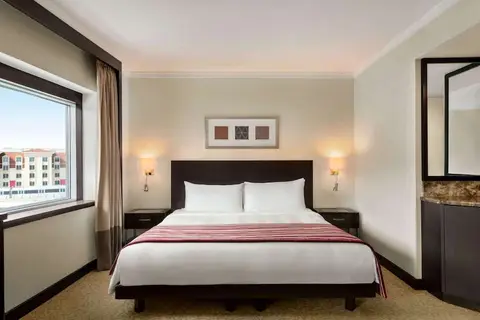 Ramada Plaza by Wyndham Dubai Deira in ديرة — foto 2