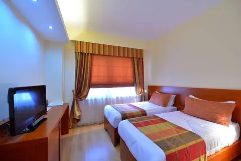 Te Stela Resort Tirana in Kashar — foto 5