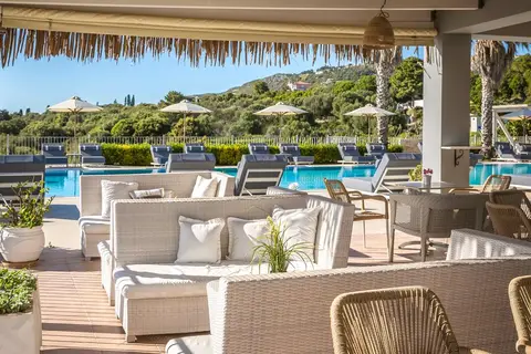 Astra Village Hotels & Suites in Σβορωνάτα — foto 4