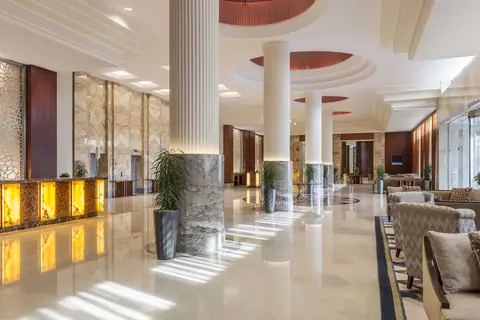 Sheraton Oman Hotel in Muskaatdruif — foto 2