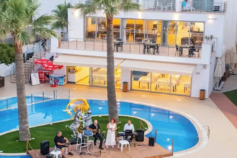 Mimoza Beach Hotel in Gazimağusa — foto 26