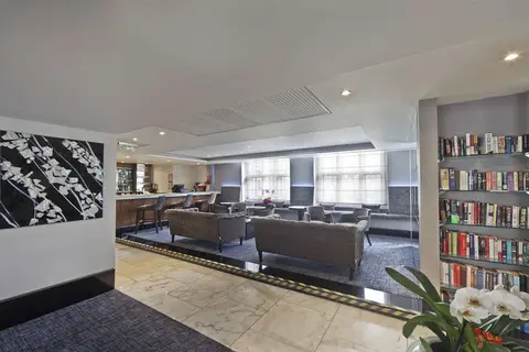 Wellington Hotel by Blue Orchid in Londen, foto 9