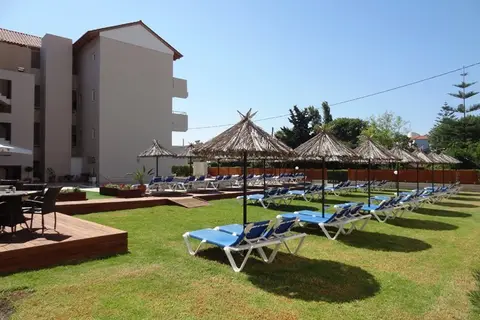 Sunday Hotel in Ιαλυσός — foto 10