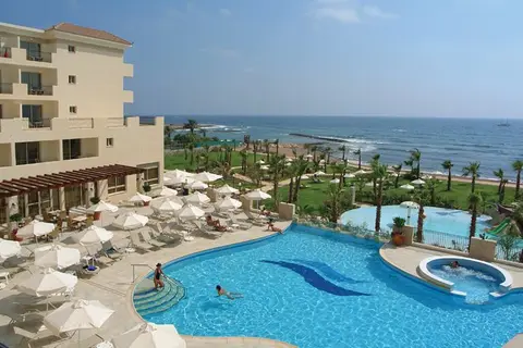 Aquamare Beach & Spa in Paphos — foto 25