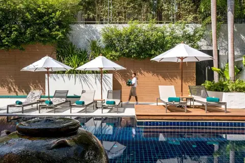 Outrigger Surin Beach Resort in ตำบลเชิงทะเล — foto 21
