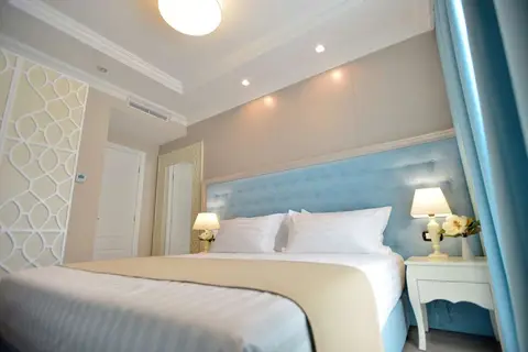 Flower Hotels & Resorts in Golem — foto 3