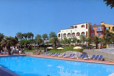 Camping Pian Dei Boschi foto 9