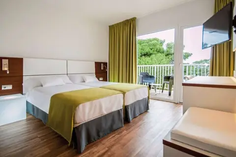 Globales Cala Blanca in Ciutadella — foto 3