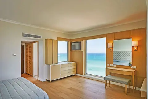 Sunrise Beach Hotel in Παραλίμνι — foto 15