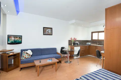 Loutsiana Hotel Apts in Ayia Napa — foto 16
