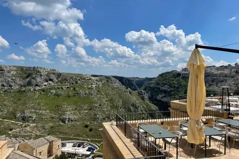 Quarry Resort in Matera