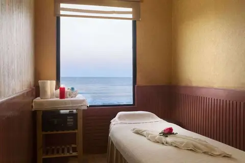 Ramada by Wyndham Beach Hotel Ajman in Ajman — foto 8