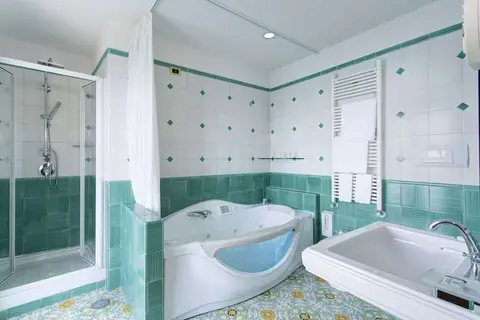 Lloyd's Baia Hotel in Vietri sul Mare — foto 16