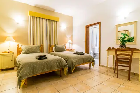 Ta Frenc Apartments in Ghasri — foto 4