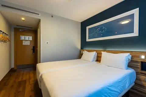 Travelodge Barcelona Poblenou in Barcelona — foto 22