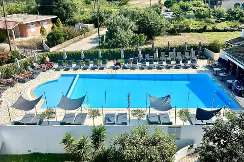 Bruskos Hotel & Suites in Άγιος Γεώργιος — foto 17