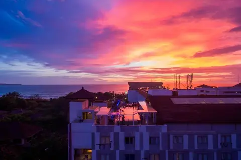 Kuta Beach Hotel in Kuta — foto 2