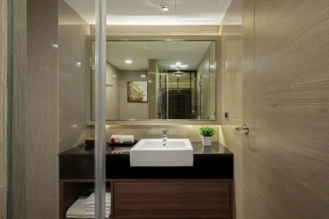 Ramada by Wyndham Bangkok Sukhumvit 11 in Bangkok — foto 12