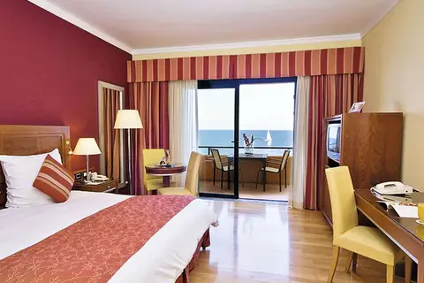Radisson Blu Resort St. Julians in San Ġiljan — foto 15