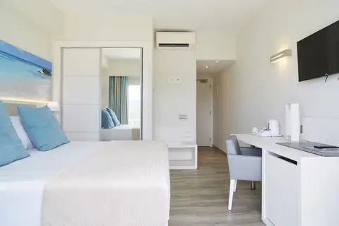 Hotel Invisa Es Pla in Sant Antoni de Portmany — foto 19