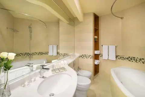 City Seasons Towers in Dubai — foto 18