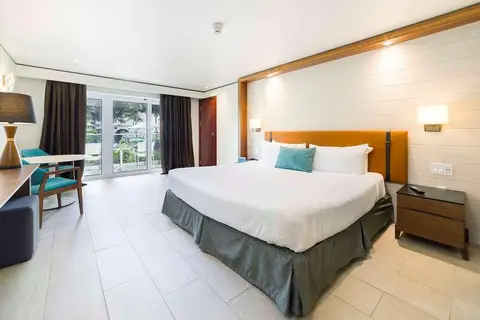 Sonesta Maho Beach Resort & Casino in Lowlands — foto 3