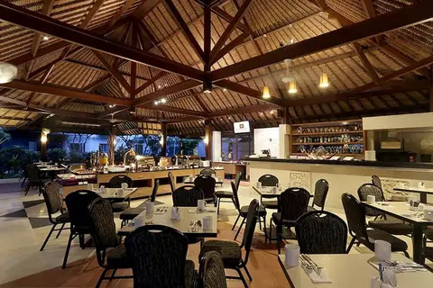 Kuta Central Park Hotel in Badung, Bali — foto 9