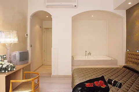 M Glamour Hotel in Gabicce Mare — foto 4