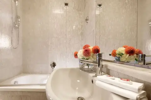 Bettoja Hotel Massimo D'Azeglio in Rome — foto 24