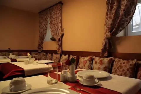 Hotel Vila 60 in Tirana — foto 8