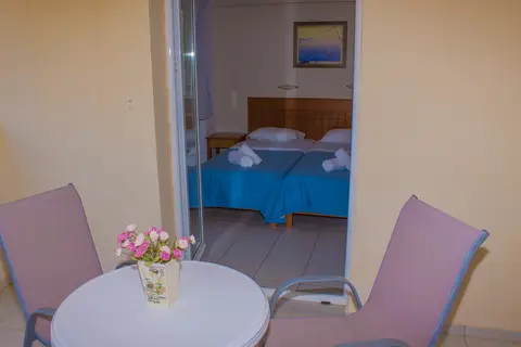 Sunshine Studios & Apartments in Irinis Stalís — foto 28