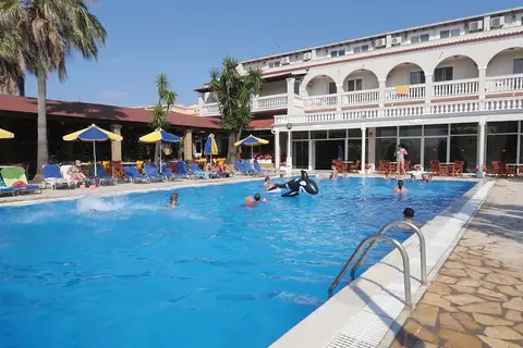 Angela Beach Corfu Hotel & Apartments in Ρόδα — foto 17